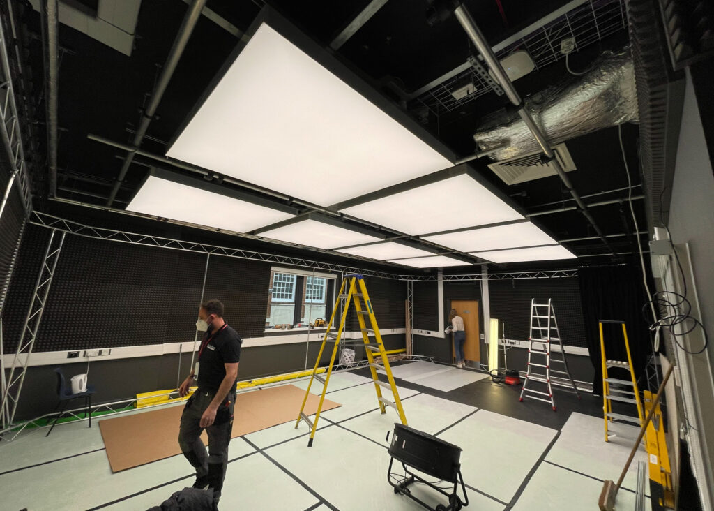 middlesex university motion capture studio with ledcloud lighting kino flo led chips