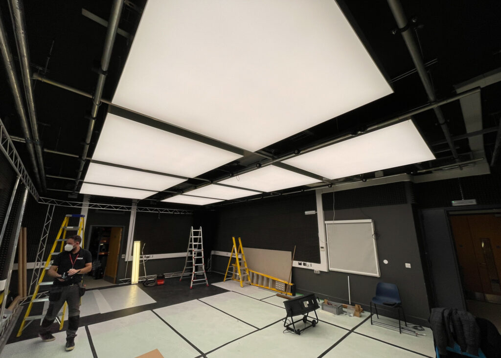 middlesex university motion capture studio with ledcloud lighting kino flo led chips